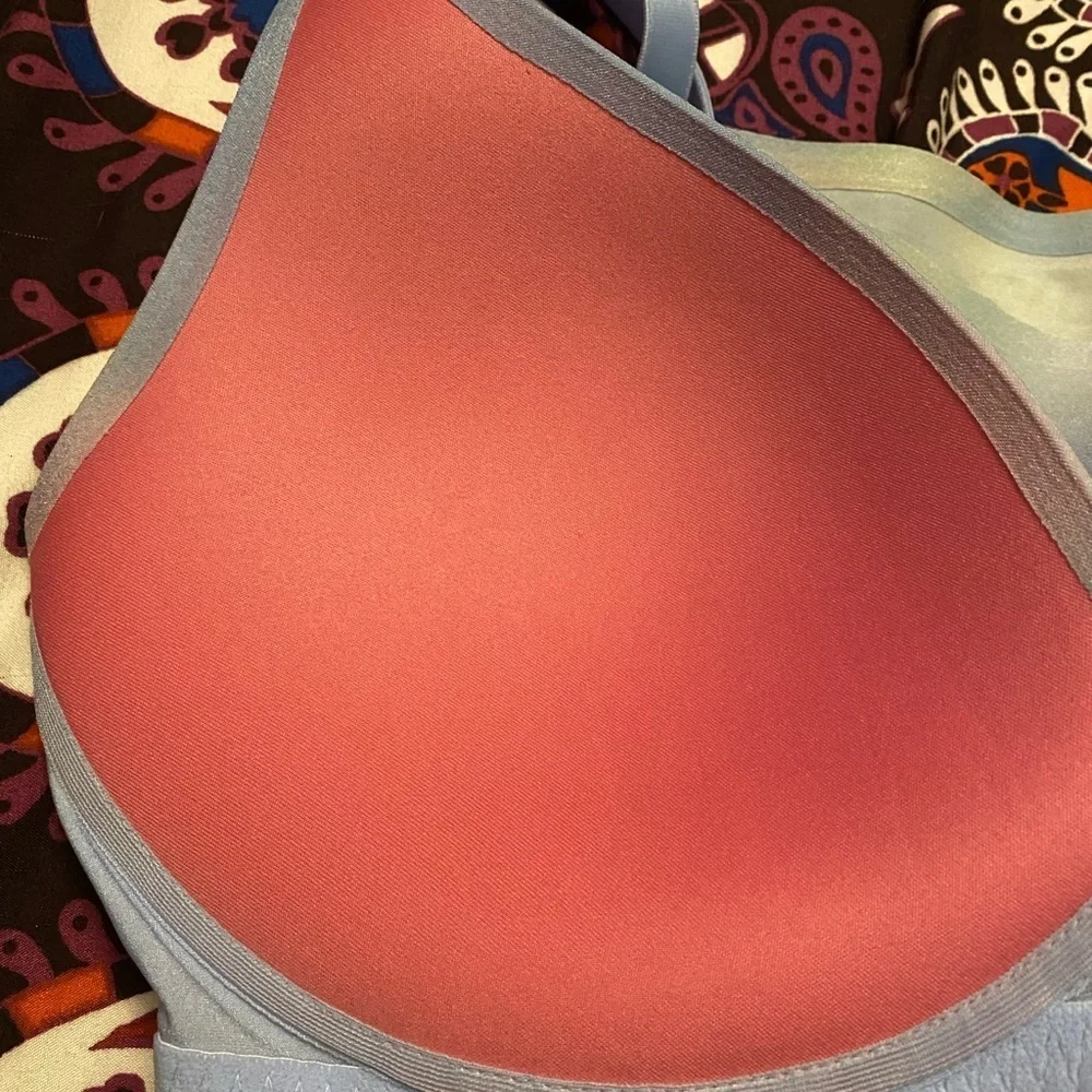 Victoria Secret Pink sports bra Small DD. NWT